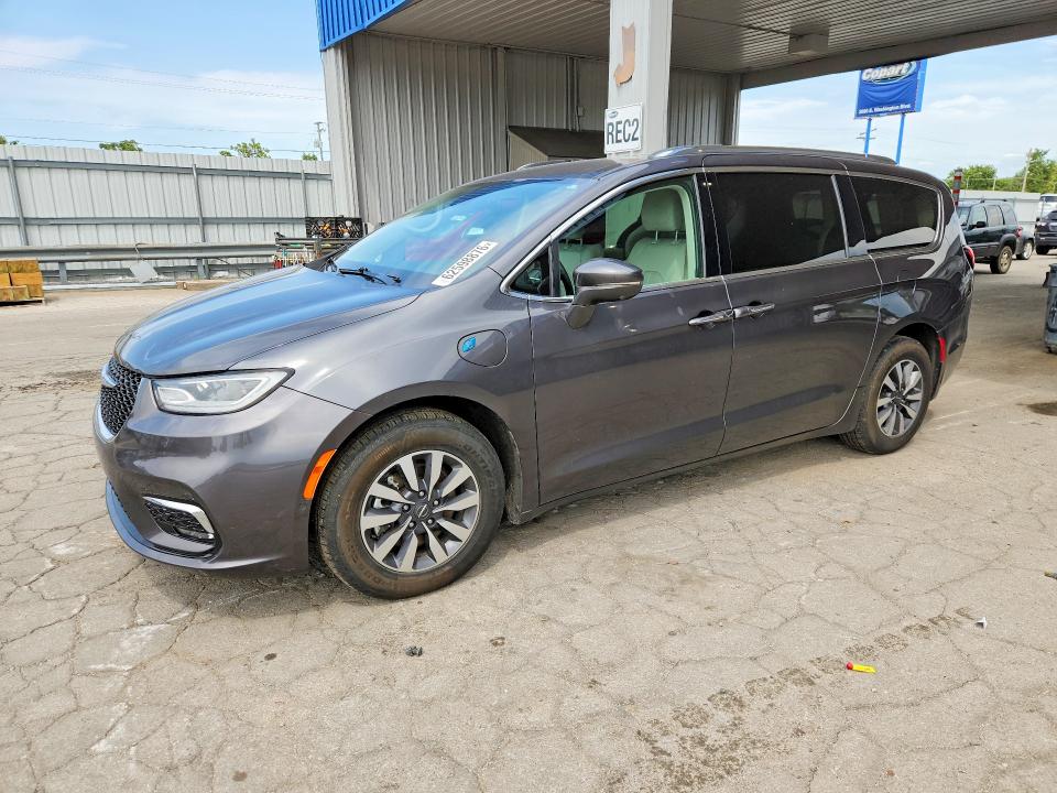 Auction sale of the 2021 Chrysler Pacifica, vin: 2C4RC1L71MR576964, lot number: 62598876