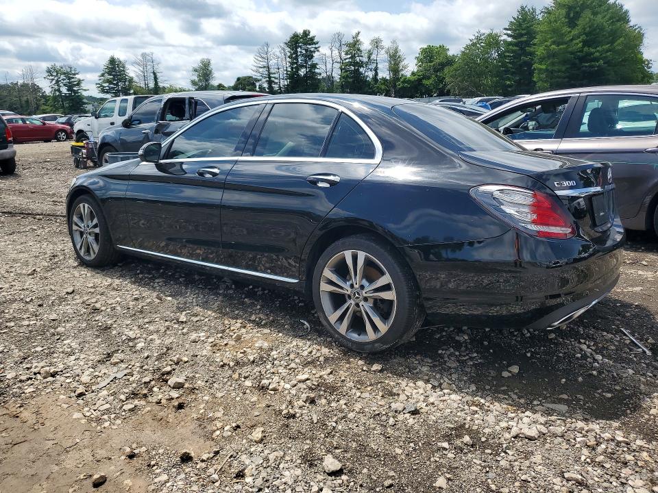 59791826 :رقم المزاد ، 55SWF4JB4HU216588 vin ، 2017 Mercedes-benz C مزاد بيع