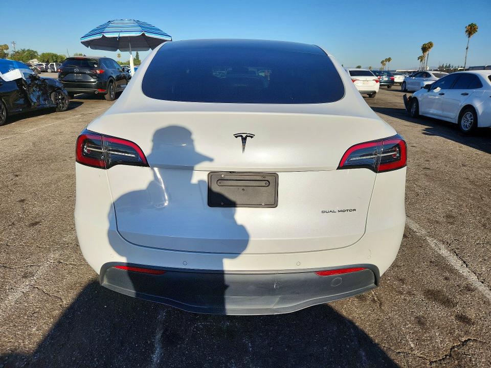 Продажа на аукционе авто 2021 Tesla Model Y, vin: 5YJYGDEE0MF271027, номер лота: 59842456