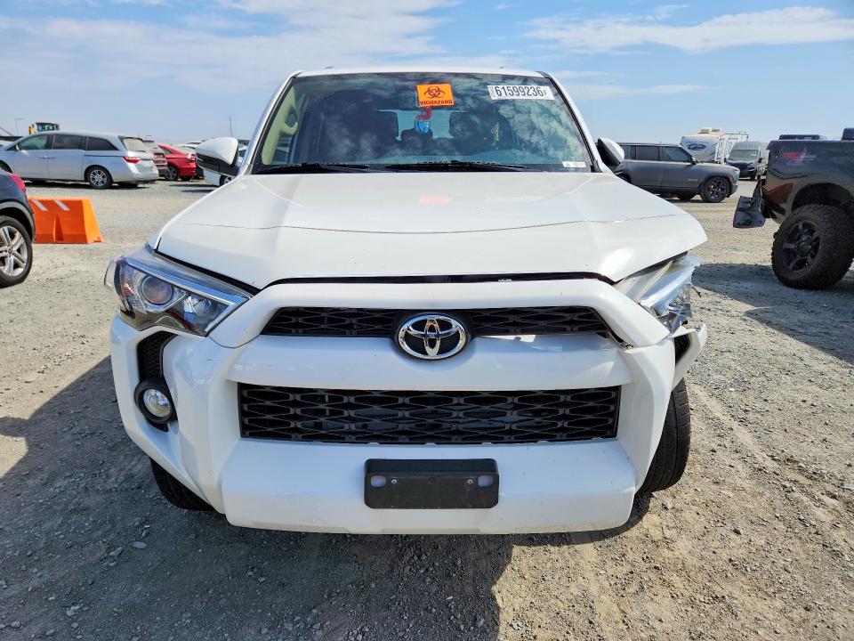 Продажа на аукционе авто 2018 Toyota 4runner, vin: JTEZU5JR8J5172752, номер лота: 61599236