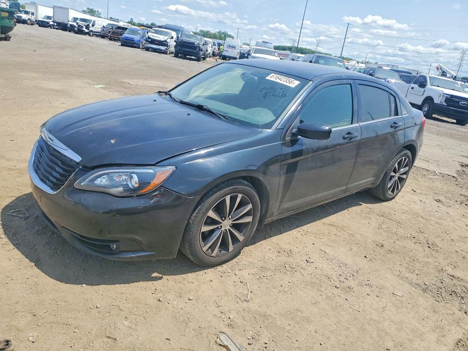 Продаж на аукціоні авто 2014 Chrysler 200, vin: 1C3CCBBGXEN132188, номер лоту: 61642356