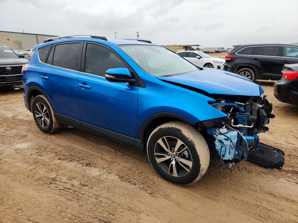 60885746 :رقم المزاد ، JTMWFREV6HJ147964 vin ، 2017 Toyota Rav4 مزاد بيع