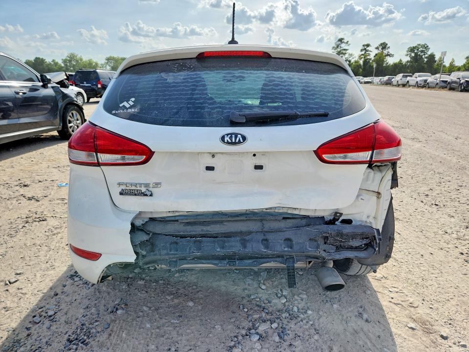 Auction sale of the 2017 Kia Forte5, vin: KNAFK5A86H5721702, lot number: 62844456