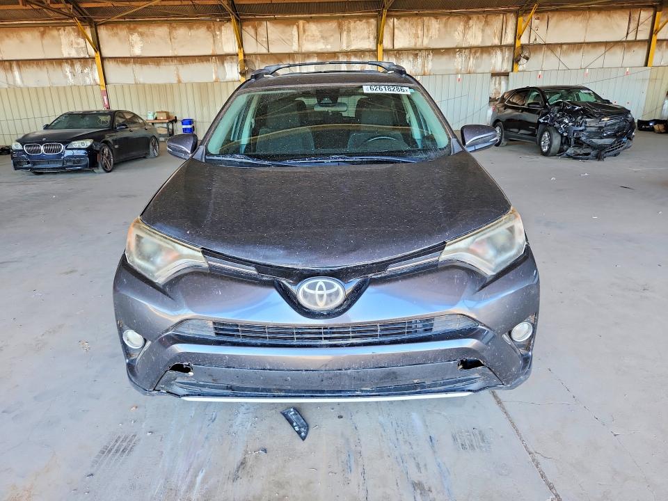 Продаж на аукціоні авто 2017 Toyota Rav4, vin: JTMRFREV5HD214548, номер лоту: 62618286