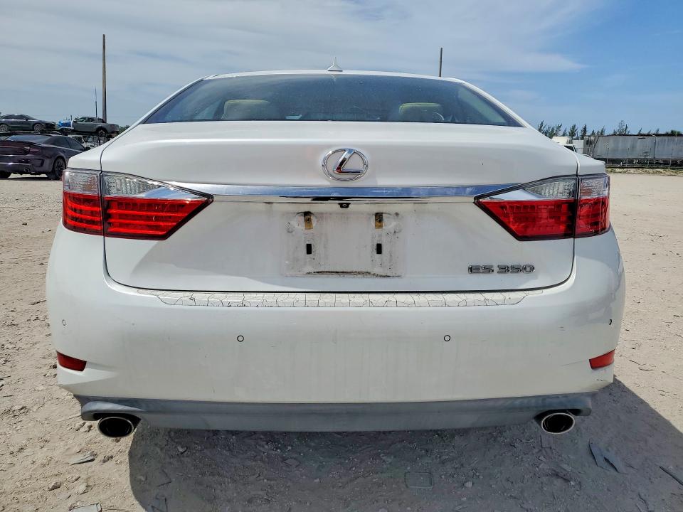 60716206 :رقم المزاد ، JTHBK1GG6E2088042 vin ، 2014 Lexus Es مزاد بيع