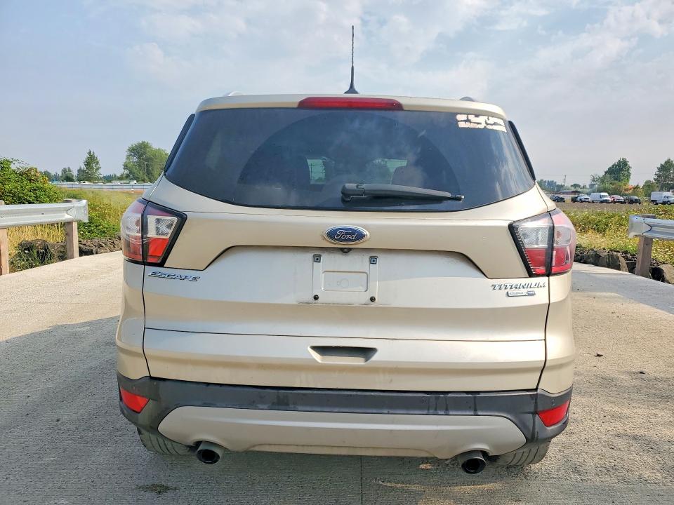 Продажа на аукционе авто 2018 Ford Escape, vin: 1FMCU9J98JUC71090, номер лота: 62240756