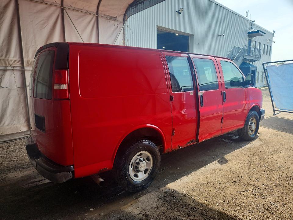 60181976 :رقم المزاد ، 1GCWGAFF3H1333919 vin ، 2017 Chevrolet Express G2500 مزاد بيع