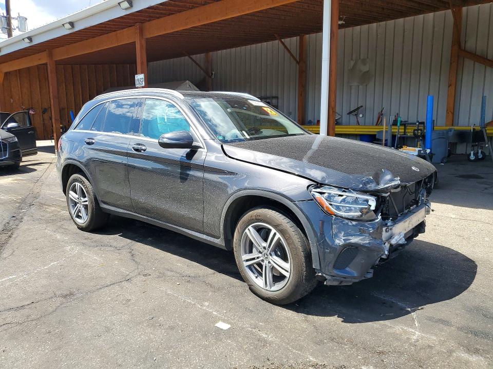 63525036 :رقم المزاد ، W1N0G8EB5MV323739 vin ، 2021 Mercedes-benz Glc مزاد بيع