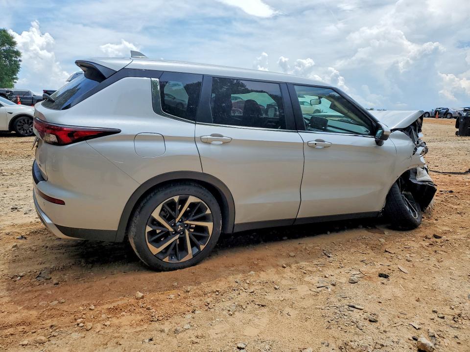 2024 Mitsubishi Outlander მანქანა იყიდება აუქციონზე, vin: JA4J3VA81RZ088329, აუქციონის ნომერი: 60579016
