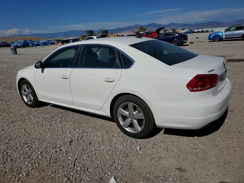 2013 Volkswagen Passat მანქანა იყიდება აუქციონზე, vin: 1VWBP7A34DC124442, აუქციონის ნომერი: 62954486