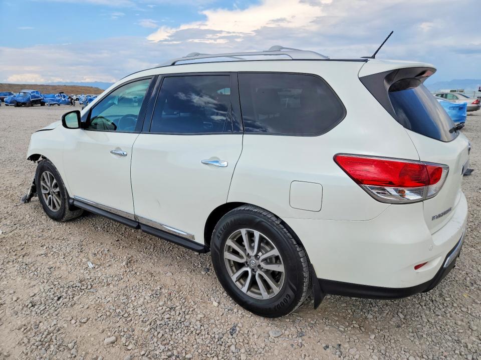 61560456 :رقم المزاد ، 5N1AR2MMXFC628704 vin ، 2015 Nissan Pathfinder مزاد بيع