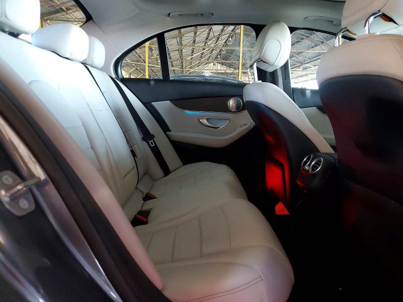 60082336 :رقم المزاد ، 55SWF4JB7HU182114 vin ، 2017 Mercedes-benz C مزاد بيع