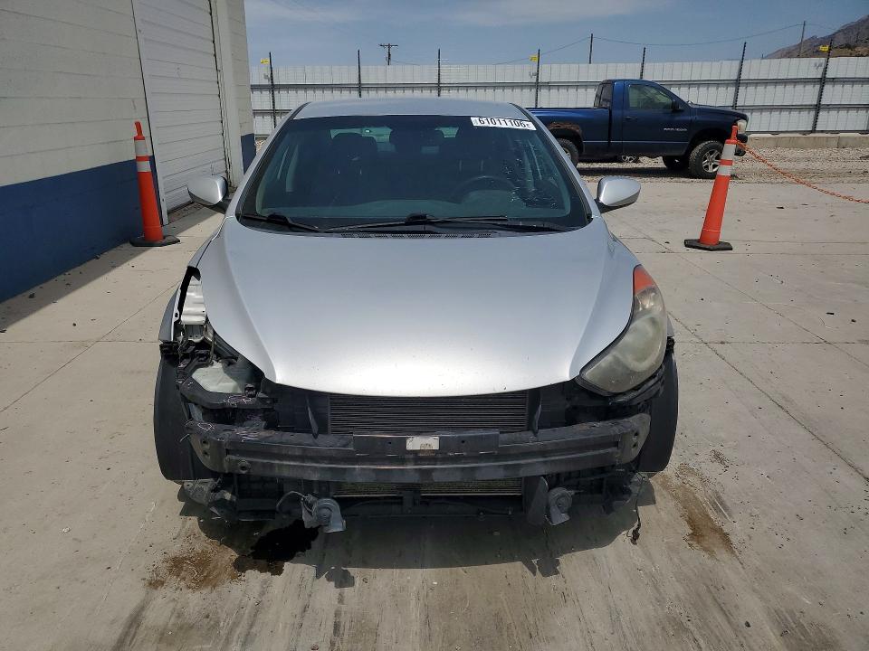 2013 Hyundai Elantra მანქანა იყიდება აუქციონზე, vin: KMHDH4AE8DU955845, აუქციონის ნომერი: 61011106