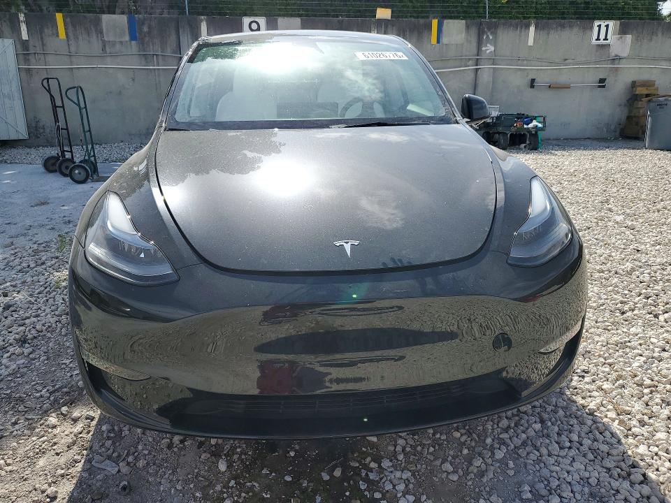 2023 Tesla Model Y მანქანა იყიდება აუქციონზე, vin: 7SAYGDEF1PF977956, აუქციონის ნომერი: 61026776