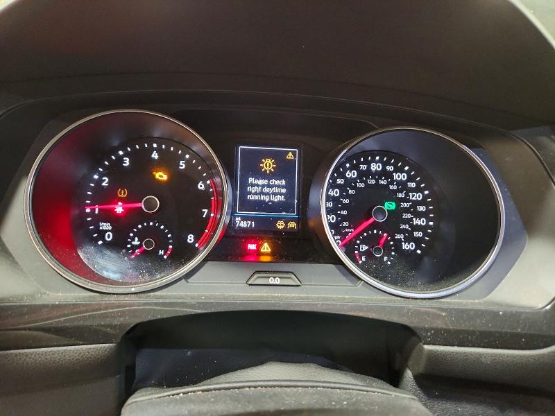 60824786 :رقم المزاد ، 3VV2B7AX2JM050826 vin ، 2018 Volkswagen Tiguan مزاد بيع