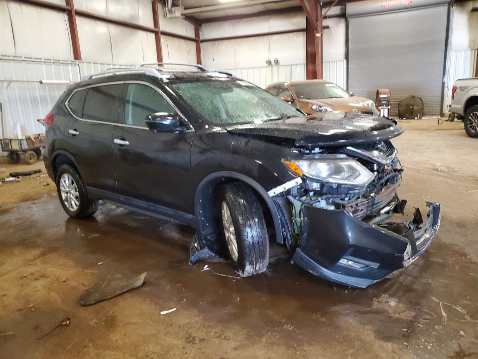 62084716 :رقم المزاد ، 5N1AT2MV8JC717299 vin ، 2018 Nissan Rogue مزاد بيع