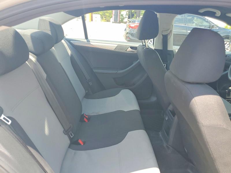 60708766 :رقم المزاد ، 3VW2B7AJ5HM214832 vin ، 2017 Volkswagen Jetta مزاد بيع