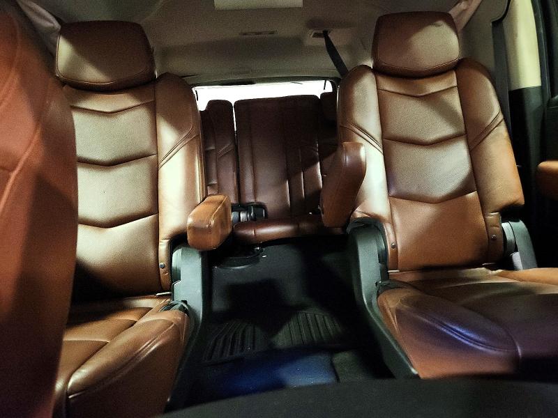 60819196 :رقم المزاد ، 1GYS4HKJ3GR481900 vin ، 2016 Cadillac Escalade مزاد بيع