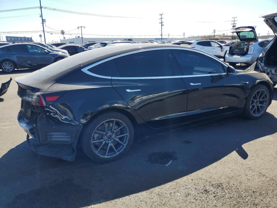 60870126 :رقم المزاد ، 5YJ3E1EB4LF735164 vin ، 2020 Tesla Model 3 مزاد بيع