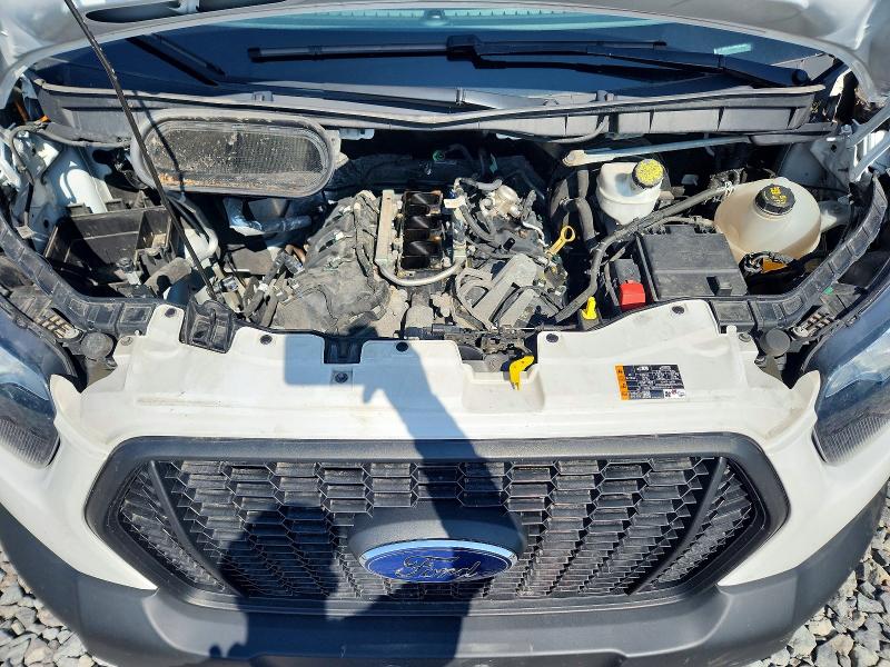 62424126 :رقم المزاد ، 1FTBR1Y81NKA62436 vin ، 2022 Ford Transit مزاد بيع