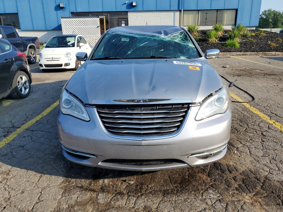 60267956 :رقم المزاد ، 1C3CCBCG4EN191512 vin ، 2014 Chrysler 200 مزاد بيع