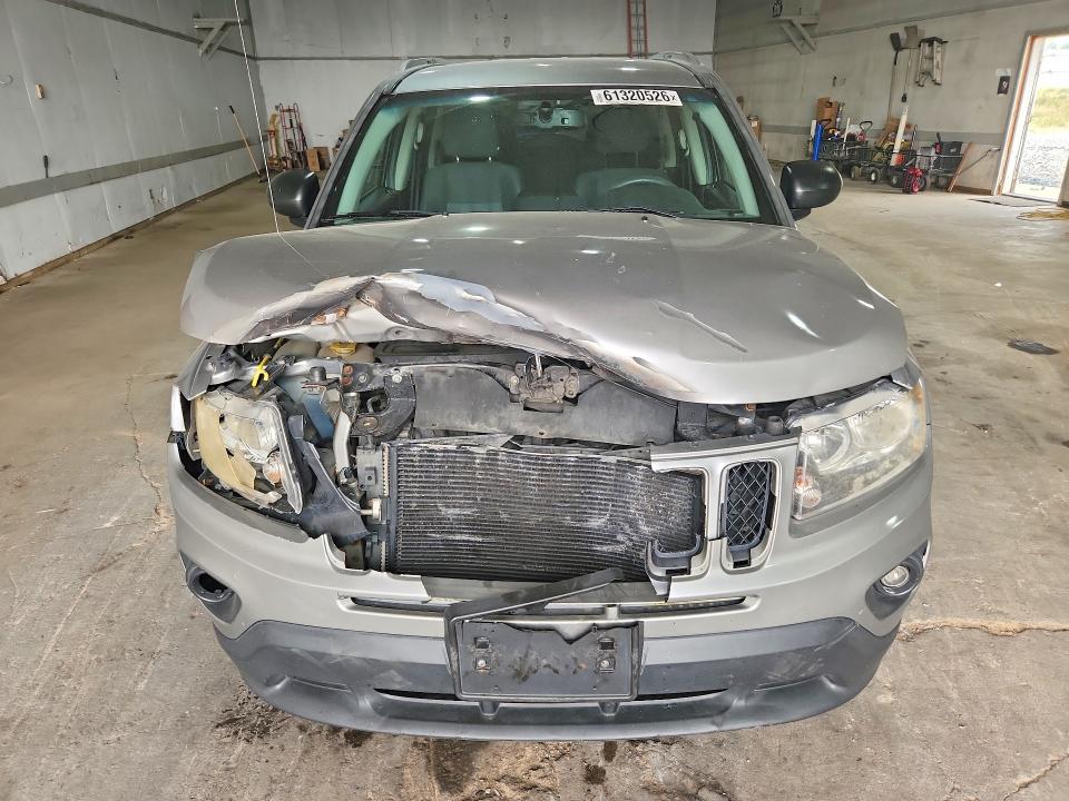 61320526 :رقم المزاد ، 1C4NJDBB0GD662611 vin ، 2016 Jeep Compass مزاد بيع