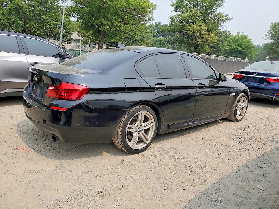 61482536 :رقم المزاد ، WBAFU7C5XDDU75830 vin ، 2013 Bmw 535 مزاد بيع