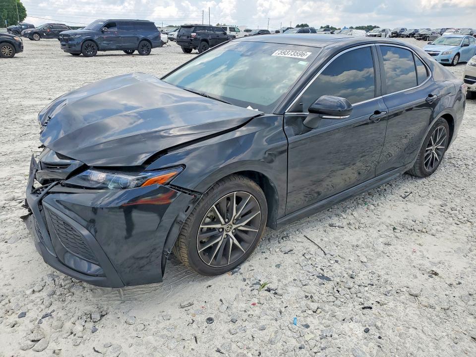 Auction sale of the 2022 Toyota Camry, vin: 4T1T11AK9NU697891, lot number: 59373596