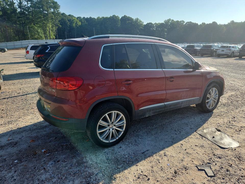 Продажа на аукционе авто 2015 Volkswagen Tiguan, vin: WVGAV7AX0FW018249, номер лота: 60012916