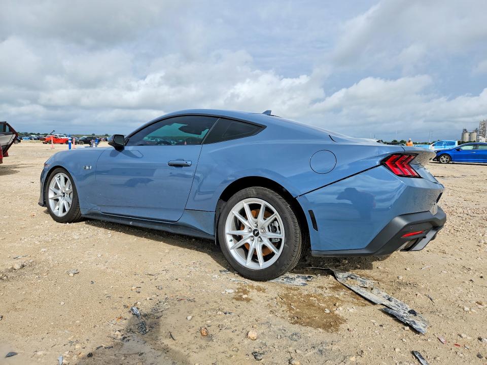 61422806 :رقم المزاد ، 1FA6P8CF6T5405894 vin ، 2026 Ford Mustang مزاد بيع