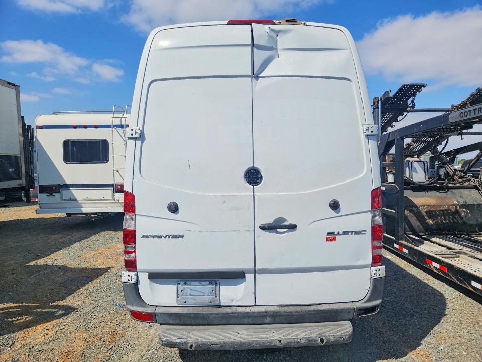 Продаж на аукціоні авто 2015 Freightliner Sprinter, vin: WDYPE8DC5FP169924, номер лоту: 57441026