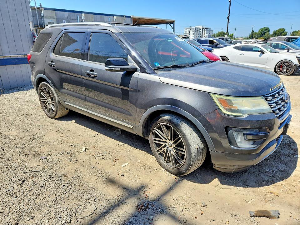 61070246 :رقم المزاد ، 1FM5K7DH7HGB63834 vin ، 2017 Ford Explorer مزاد بيع