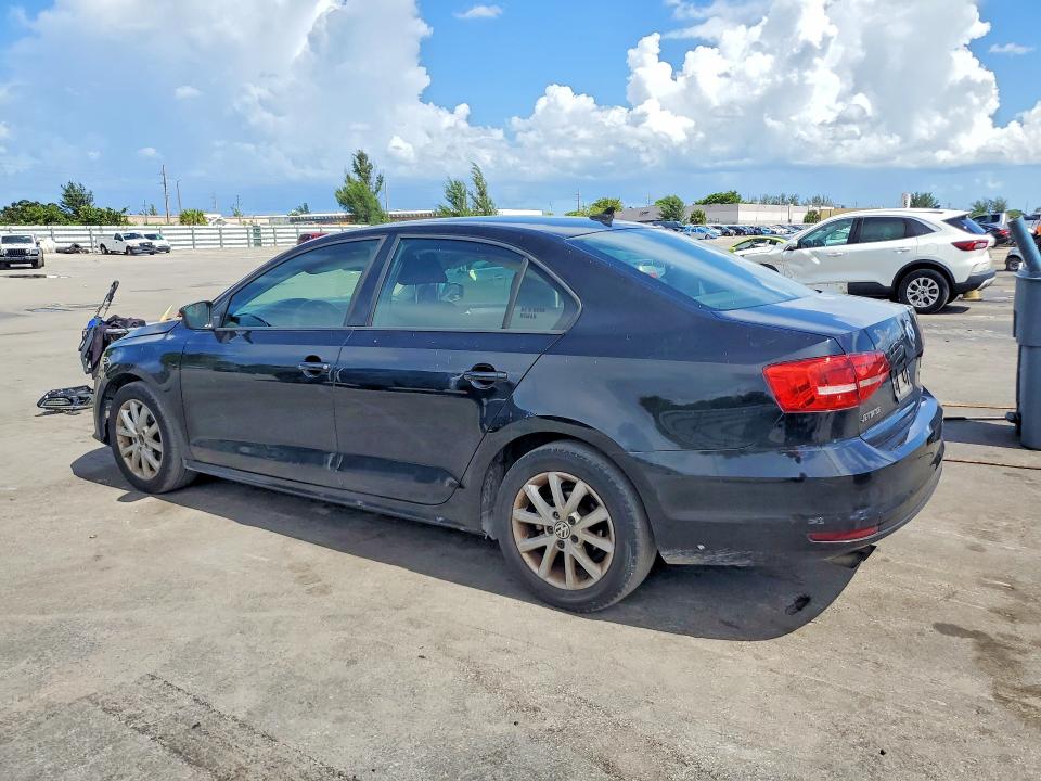 63380556 :رقم المزاد ، 3VWD07AJ5FM326543 vin ، 2015 Volkswagen Jetta مزاد بيع