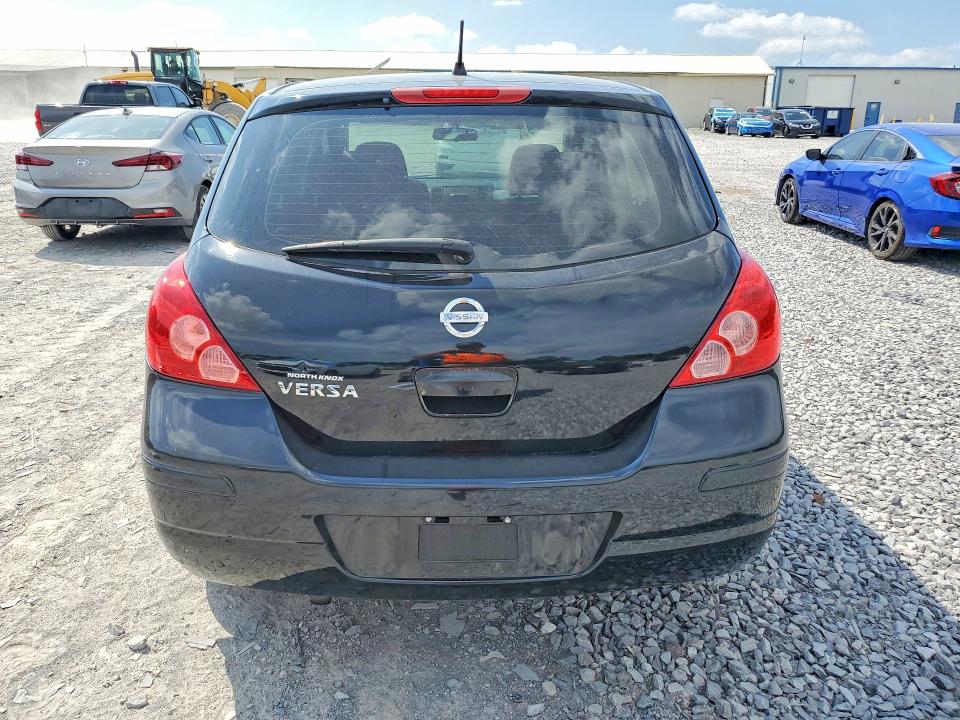 59600896 :رقم المزاد ، 3N1BC1CP0BL390735 vin ، 2011 Nissan Versa مزاد بيع
