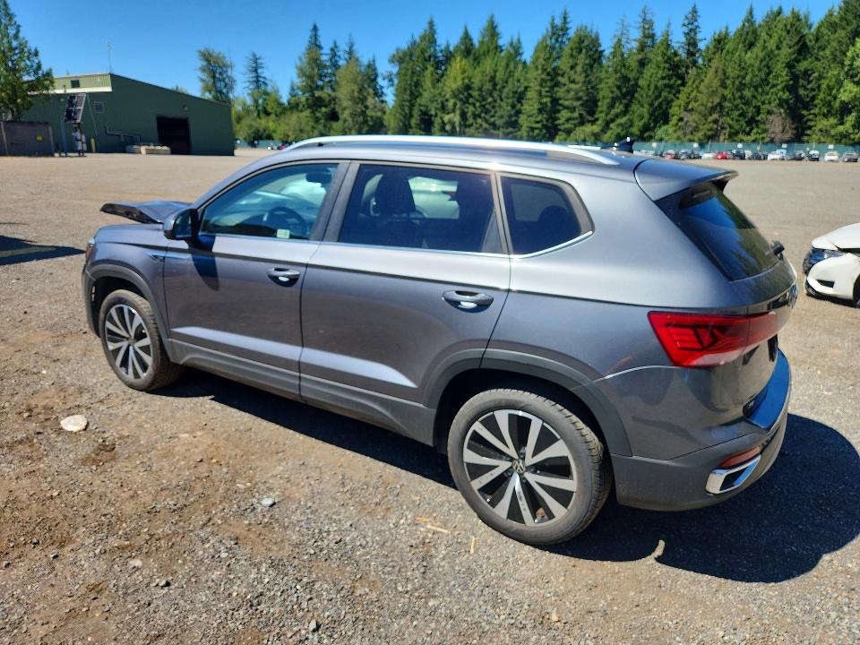 63584106 :رقم المزاد ، 3VVSX7B28RM063497 vin ، 2024 Volkswagen Taos مزاد بيع