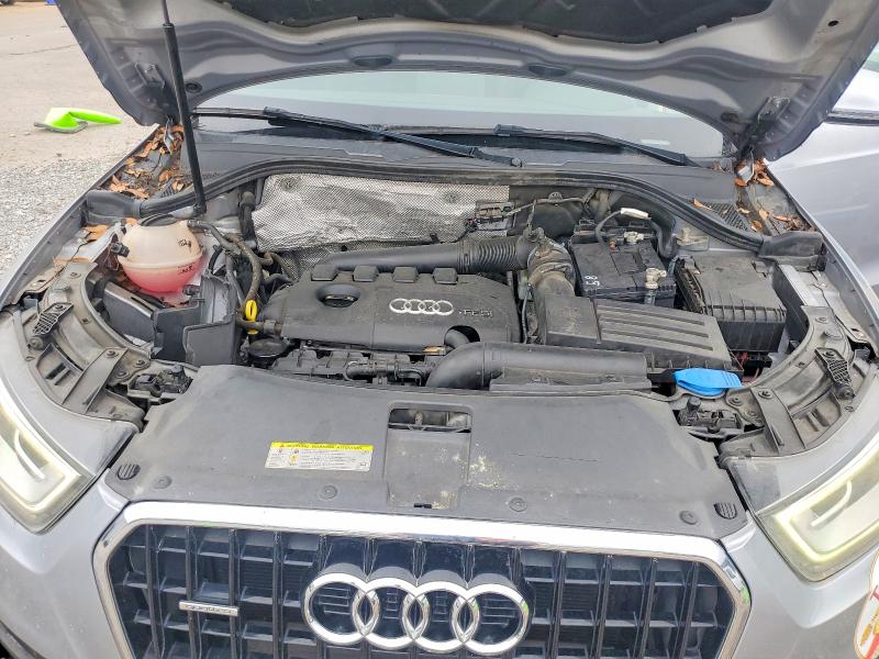 2015 Audi Q3 მანქანა იყიდება აუქციონზე, vin: WA1GFCFS4FR011928, აუქციონის ნომერი: 60875366