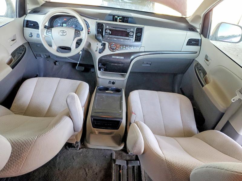 61549146 :رقم المزاد ، 5TDKK3DC3ES526684 vin ، 2014 Toyota Sienna مزاد بيع