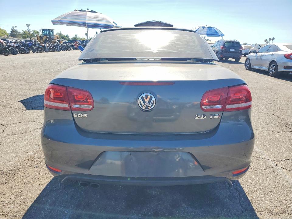 2015 Volkswagen Eos მანქანა იყიდება აუქციონზე, vin: WVWBW8AH3FV002301, აუქციონის ნომერი: 62464606