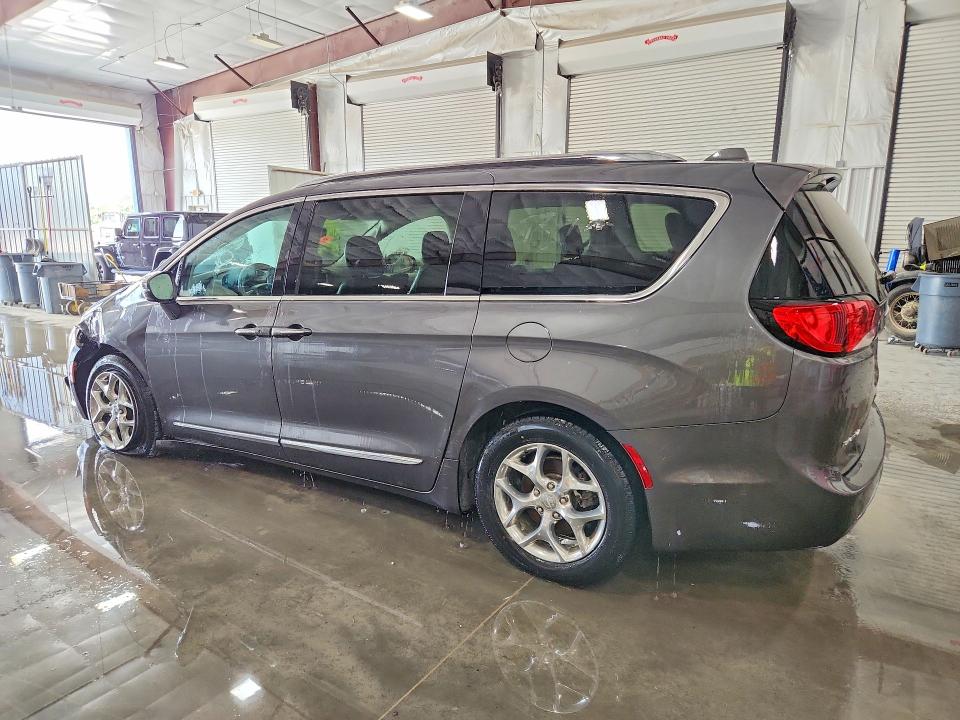 Продажа на аукционе авто 2017 Chrysler Pacifica, vin: 2C4RC1GG7HR754554, номер лота: 62279566
