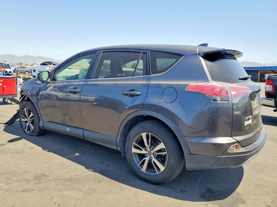 61689976 :رقم المزاد ، JTMWFREV0JJ725031 vin ، 2018 Toyota Rav4 مزاد بيع