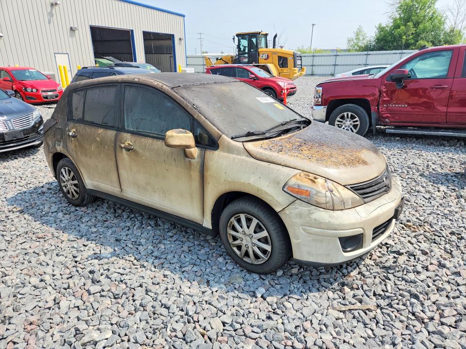 61690676 :رقم المزاد ، 3N1BC1CP2AL448102 vin ، 2010 Nissan Versa مزاد بيع