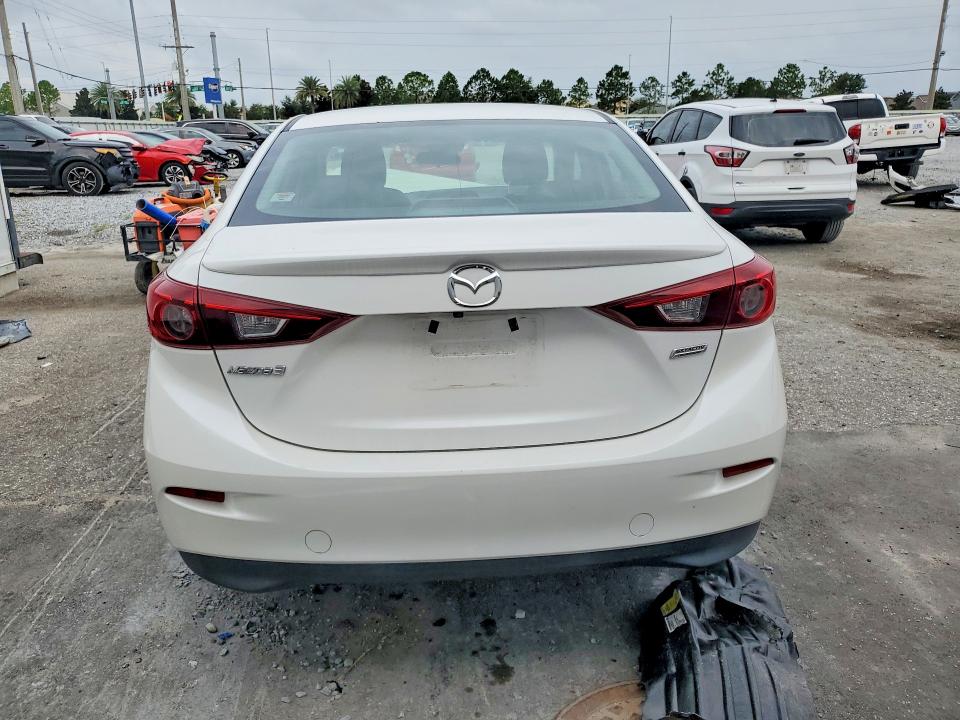 62912046 :رقم المزاد ، 3MZBN1V39JM206416 vin ، 2018 Mazda 3 مزاد بيع