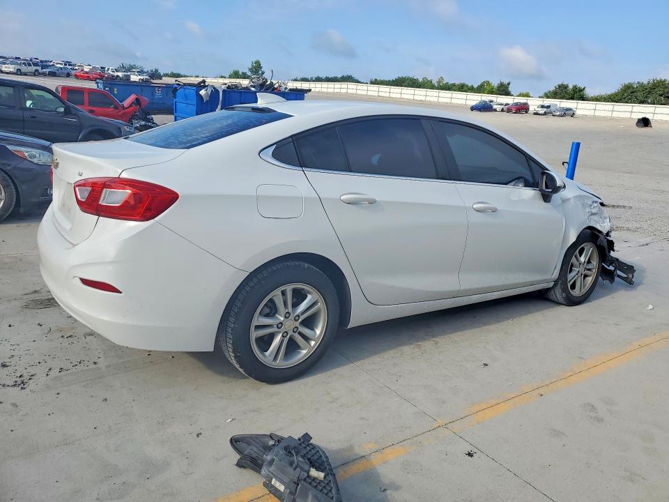 Продажа на аукционе авто 2017 Chevrolet Cruze, vin: 1G1BE5SM7H7207228, номер лота: 60584266
