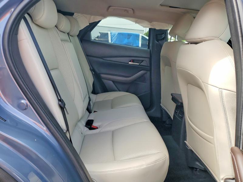 60770266 :رقم المزاد ، 3MVDMAEM5LM100389 vin ، 2020 Mazda Cx-30 مزاد بيع