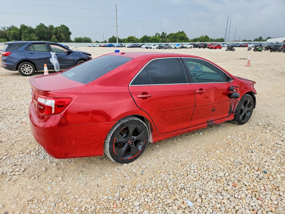 61320066 :رقم المزاد ، 4T1BK1FK2CU509226 vin ، 2012 Toyota Camry مزاد بيع