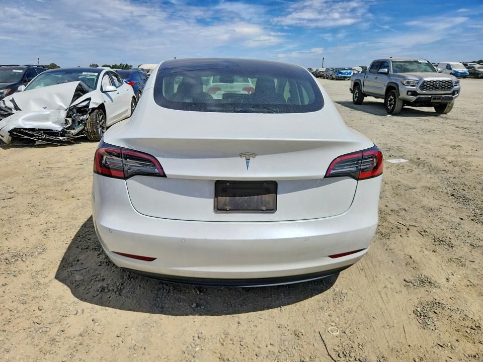 60529366 :رقم المزاد ، 5YJ3E1EAXNF301504 vin ، 2022 Tesla Model 3 مزاد بيع