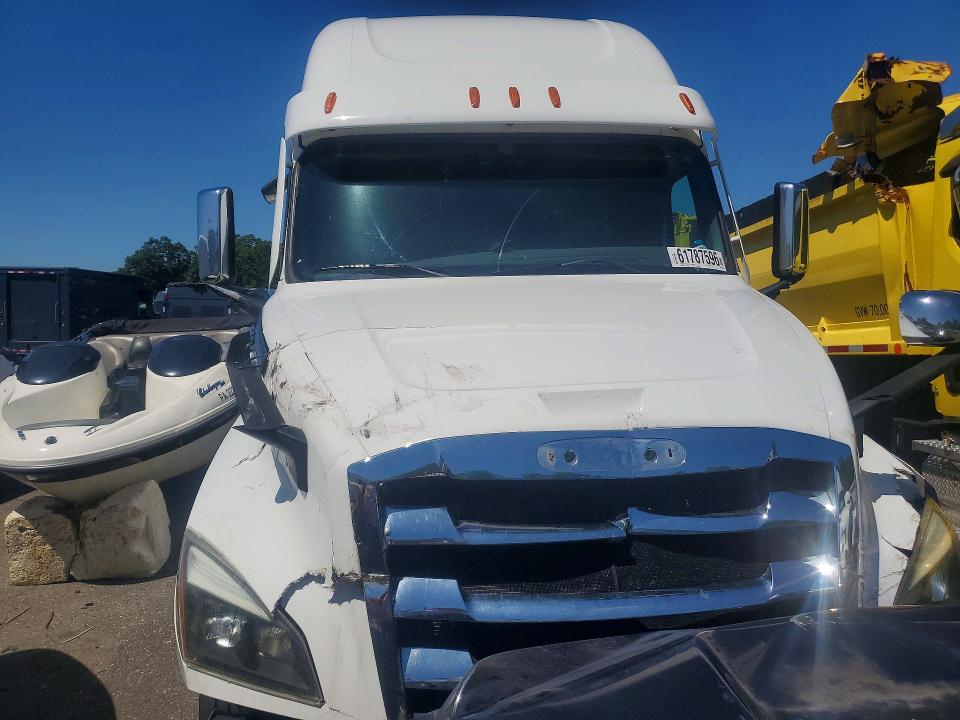 61787596 :رقم المزاد ، 3AKJHHDR3MSMK4374 vin ، 2021 Freightliner Cascadia 126 مزاد بيع