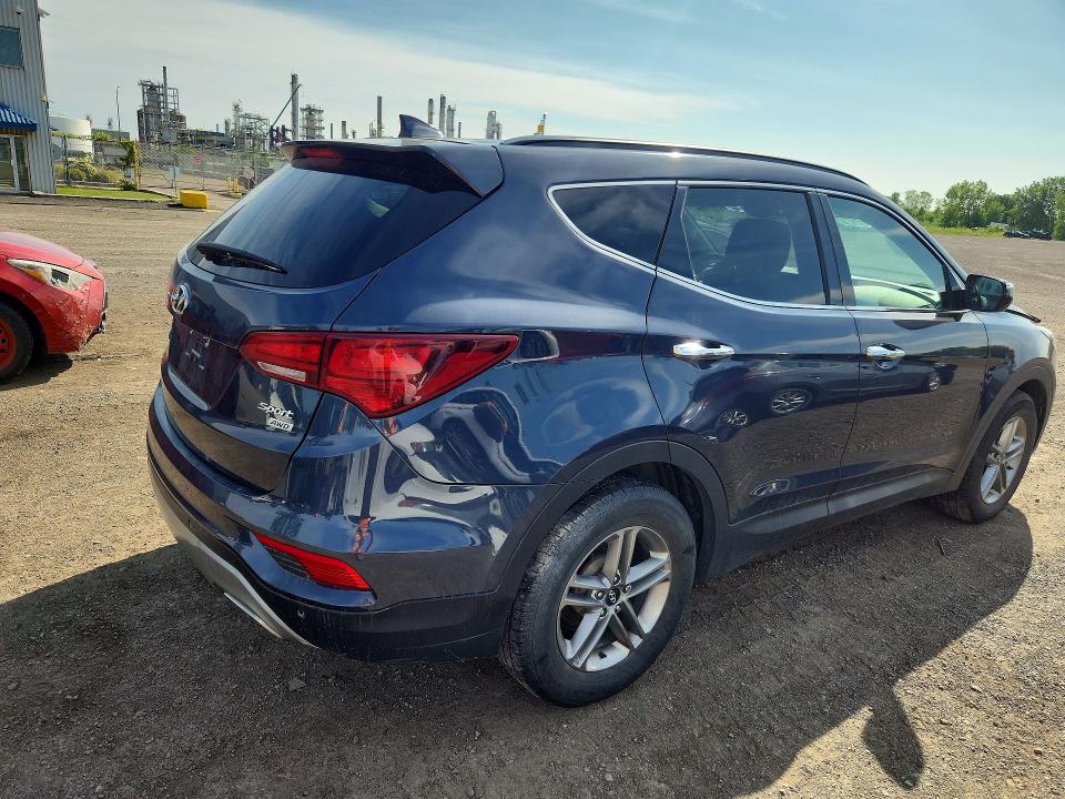 61025736 :رقم المزاد ، 5XYZUDLB3HG477902 vin ، 2017 Hyundai Santa Fe Sport مزاد بيع