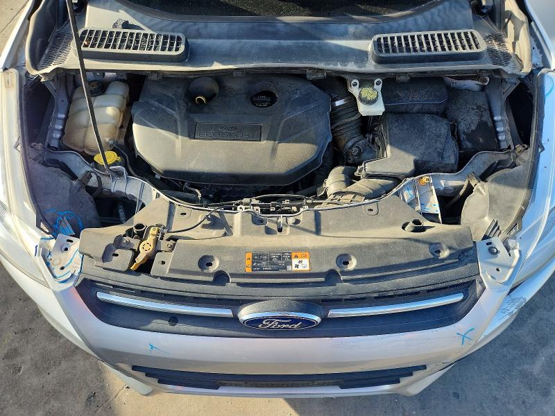 61002306 :رقم المزاد ، 1FMCU0G90FUC88427 vin ، 2015 Ford Escape مزاد بيع