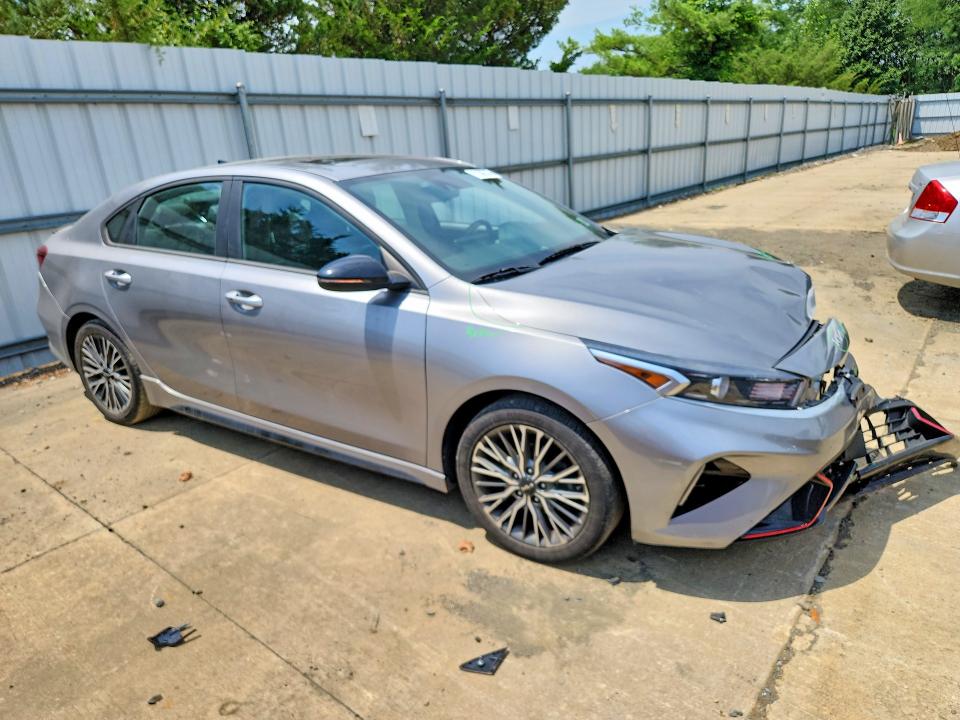 2024 Kia Forte მანქანა იყიდება აუქციონზე, vin: 3KPF54AD4RE797877, აუქციონის ნომერი: 61386146